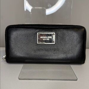 Michael Kors Black Leather Zip Wallet